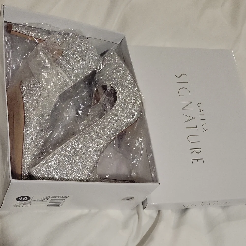 Galina Signature NIOMI - Silver/White Glitter Heels (Davids Bridal) Never Worn. - Picture 1 of 3